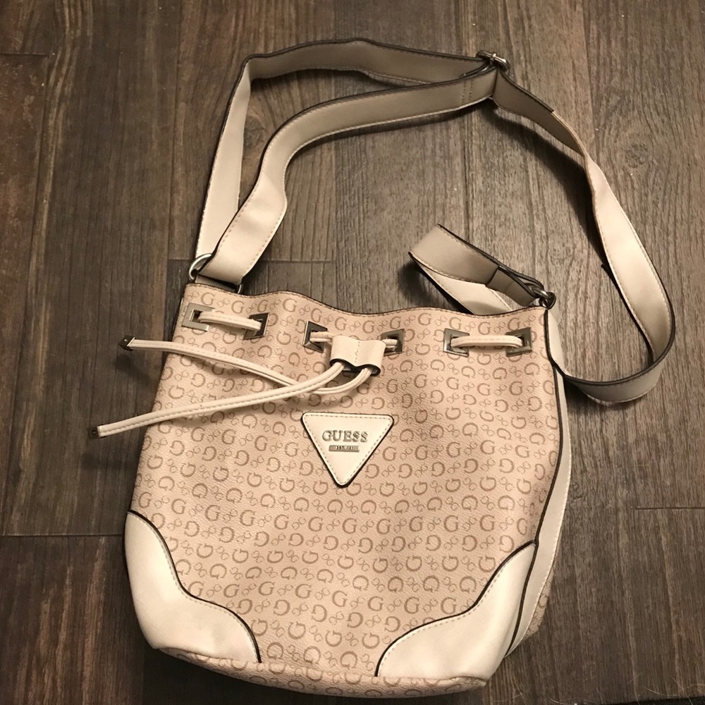 Guess bucket crossbody purse